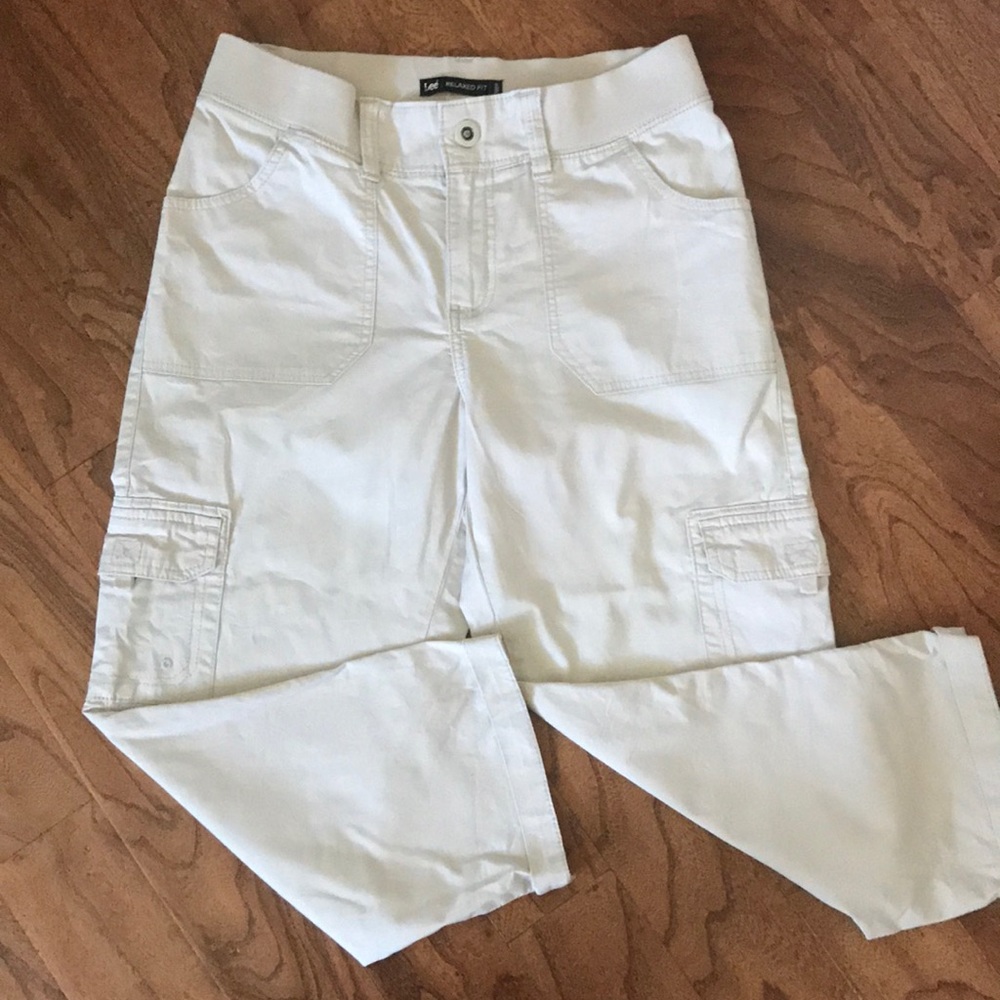Lee, Khaki Capris, Size M